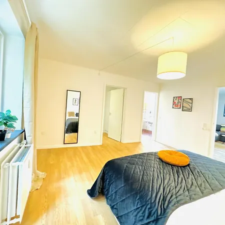 Aday - Solsortvej 3 *