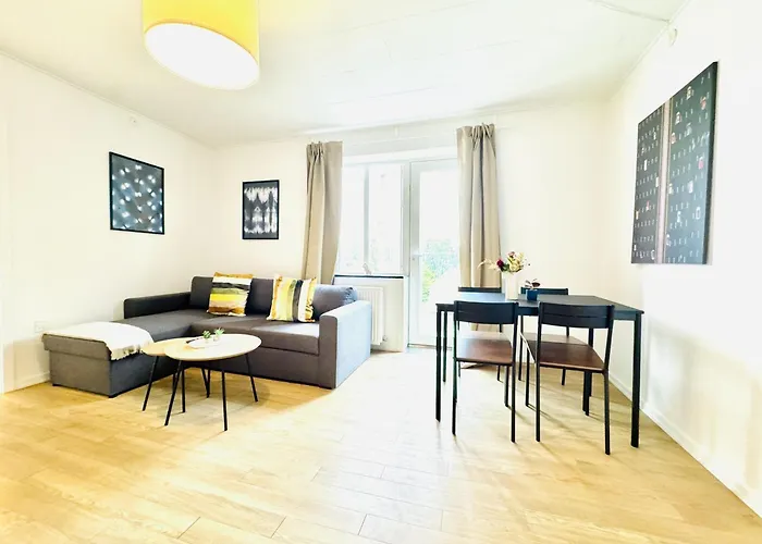 Aday - Solsortvej 3 *