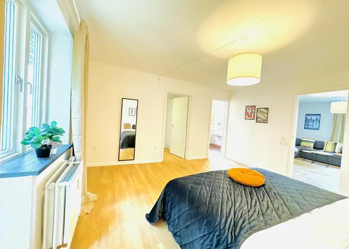 Aday - Solsortvej 3 *