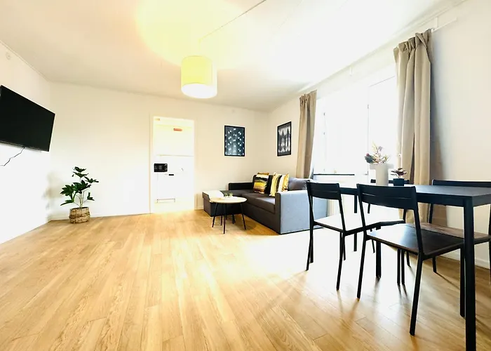 Aday - Solsortvej 3 Randers